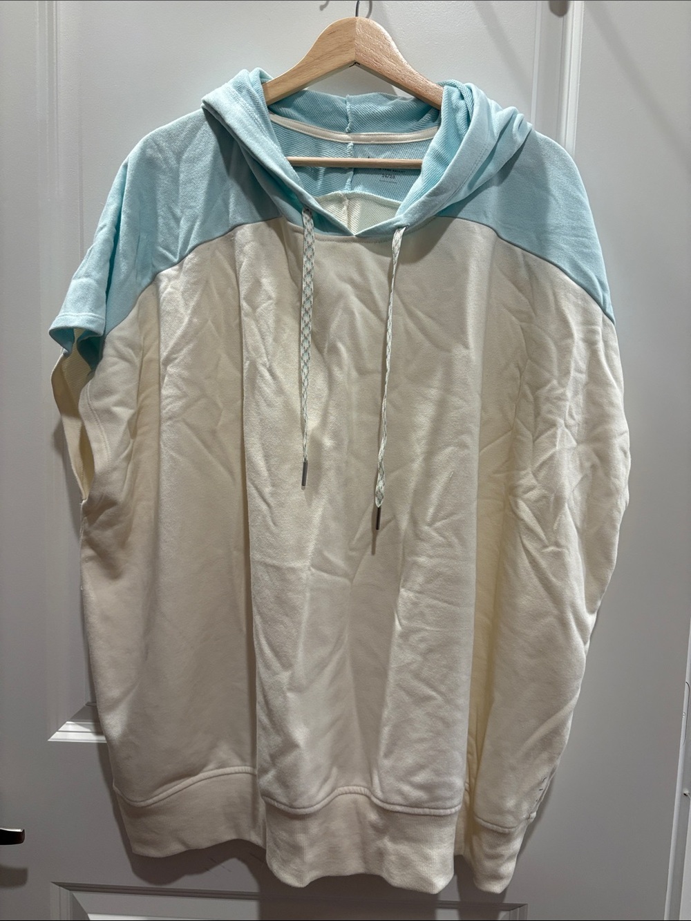 Two-Tone Hooded Pullover Sweatshirt Poncho in Light Blue and Cream